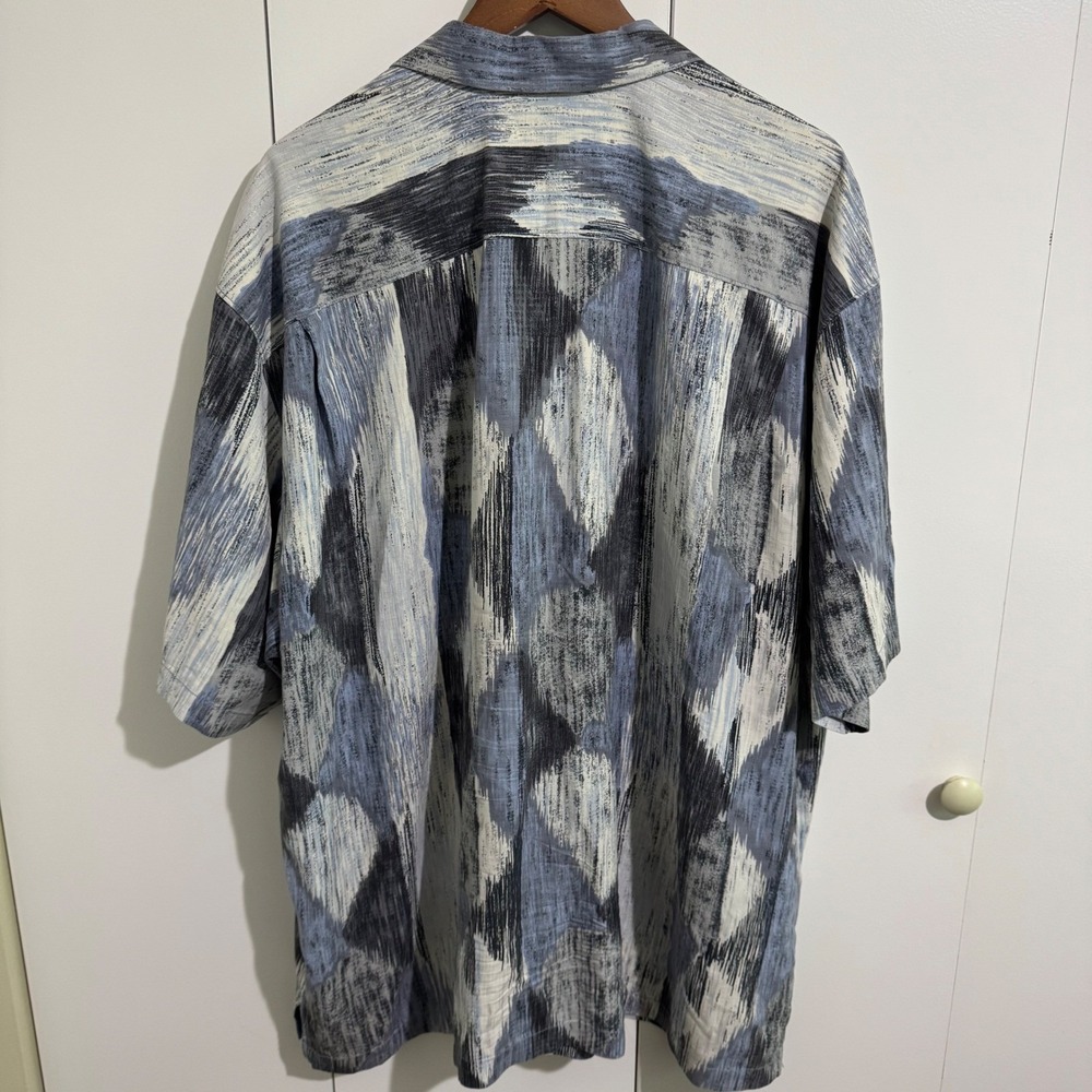 Tommy Bahama Mens XXL Silk Camp Shirt Abstract Ikat Print Blue Grey Short Sleeve - Picture 3 of 8